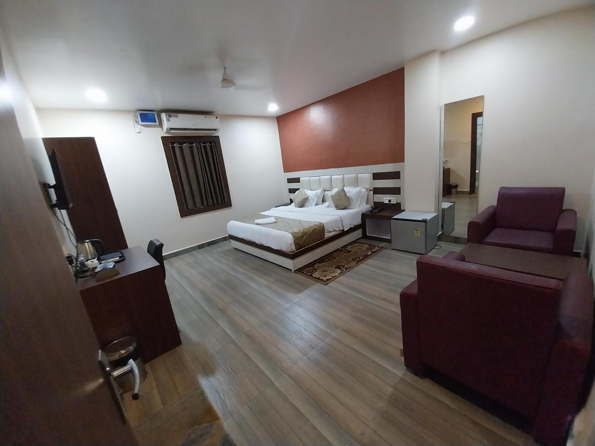 Hotel Paradise Convention Bhubaneswar Exterior foto